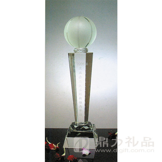 合肥水晶獎杯定制|合肥哪里可以批發(fā)定做水晶獎杯雕刻logo