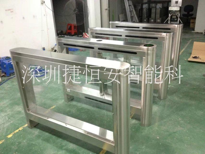 高端大氣速通門 門禁刷卡速通門 人臉指紋速通門 智能人行速通門 速通擺閘 閘機(jī)廠家