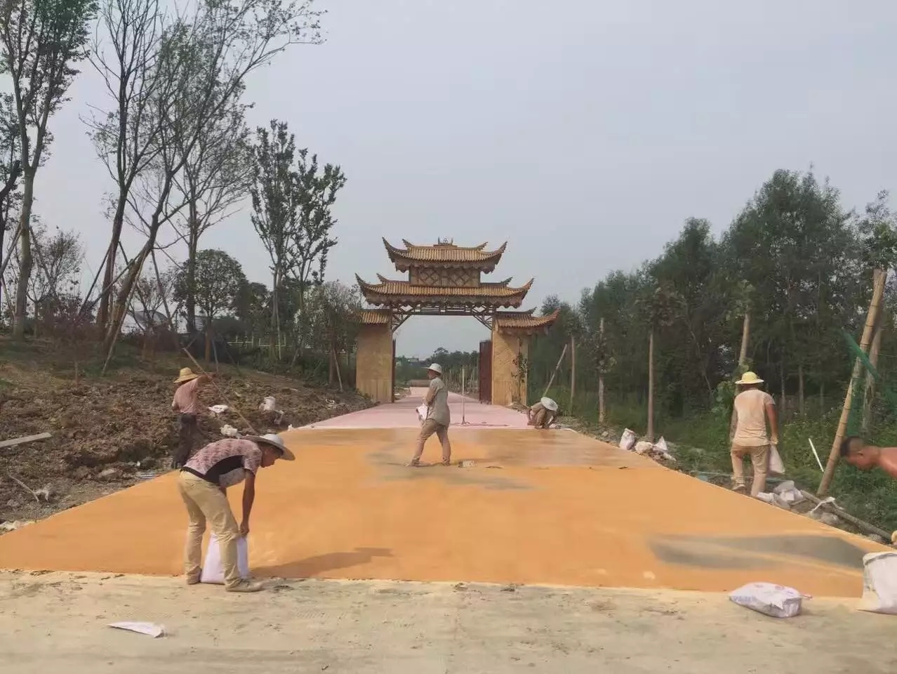 供應(yīng)成都透水混凝土彩色露骨料透水地坪