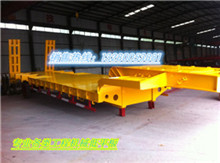 最輕的3橋低平板半掛車(chē)