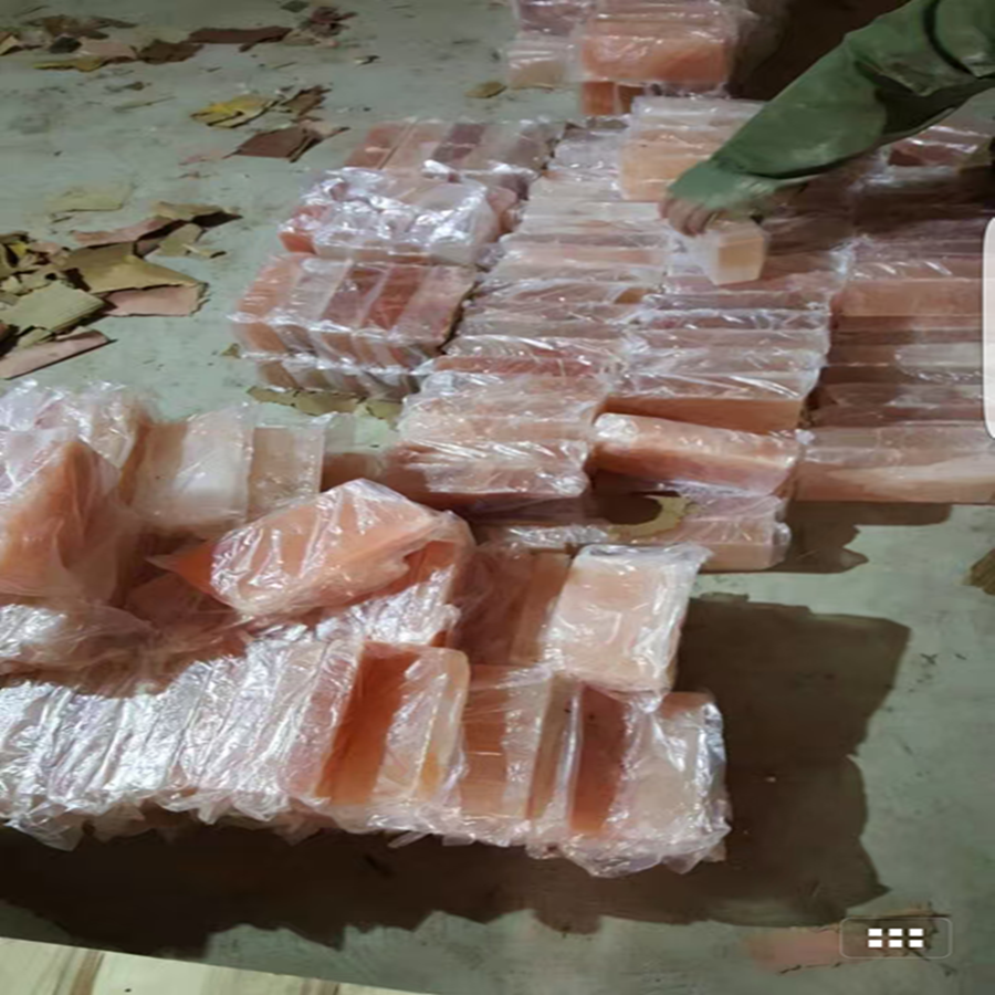 供應(yīng)碎鹽顆粒 批發(fā)水晶鹽燈 靈壽李京礦業(yè)