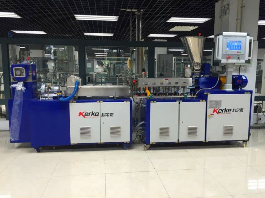 供應(yīng)同向雙螺桿擠出機(jī),色母造粒機(jī)，南京塑料擠出造粒機(jī)