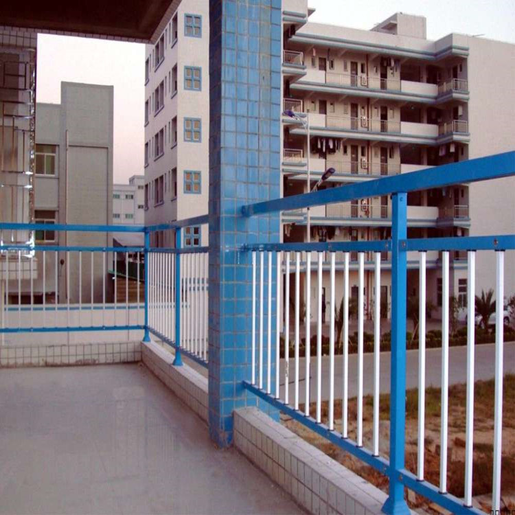 鋅鋼陽臺護(hù)欄室內(nèi)陽臺護(hù)欄裝修陽臺護(hù)欄新型陽臺護(hù)欄 陽臺圍欄