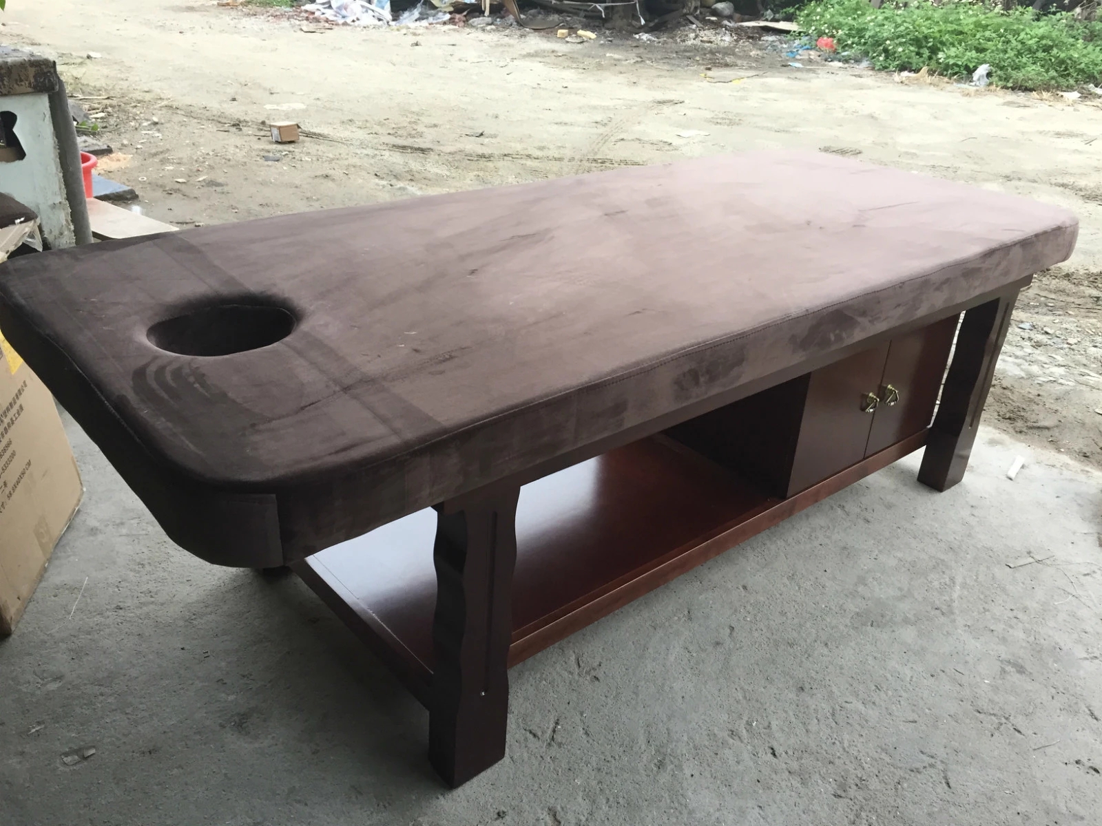 中式實(shí)木美容床帶抽屜