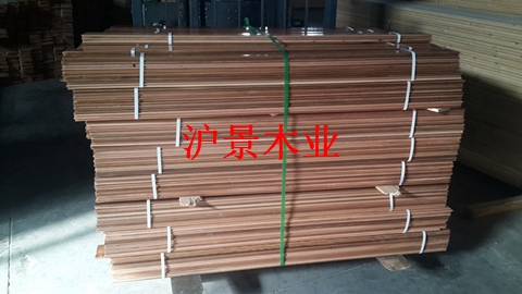 廠家供應(yīng)優(yōu)質(zhì)進(jìn)口紅雪松無節(jié)免漆板木屋外墻桑拿板松木無節(jié)免漆扣板