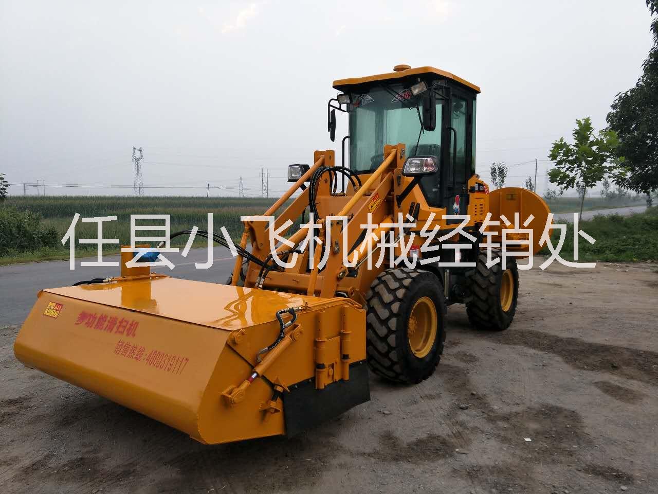 公路清掃機(jī)、工程清掃機(jī)、清掃機(jī)
