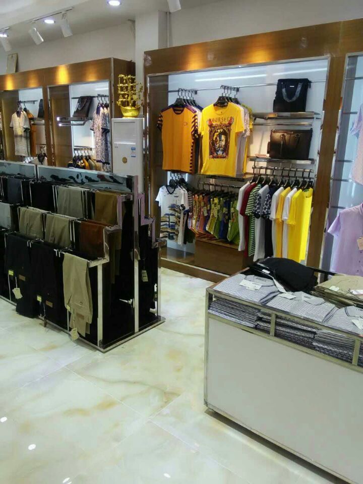 海南服裝展柜，海口品牌男裝柜臺  ?？谡故竟窆S生產(chǎn)批發(fā)