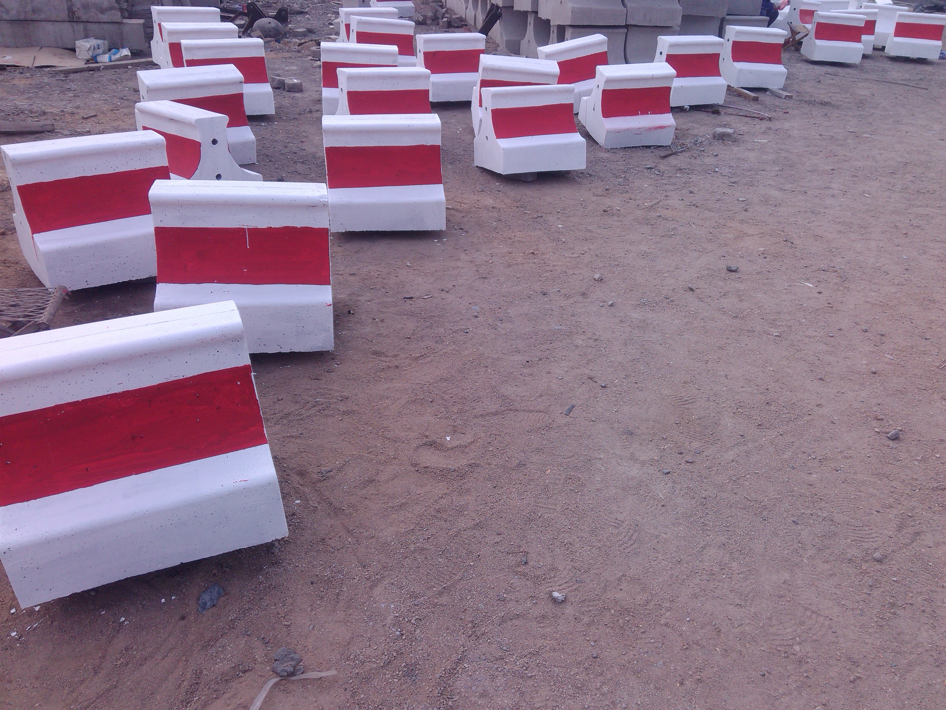 山東哪家隔離墩廠(chǎng)家比較好 隔離墩?qǐng)?bào)價(jià) 隔離墩價(jià)格