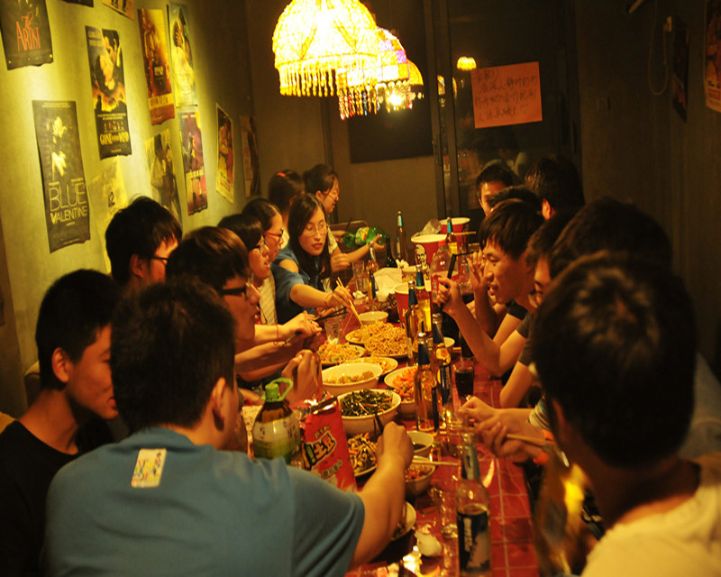 鄭州公司年會怎么開 鄭州聚會別墅就這Young轟趴館 189-03859259