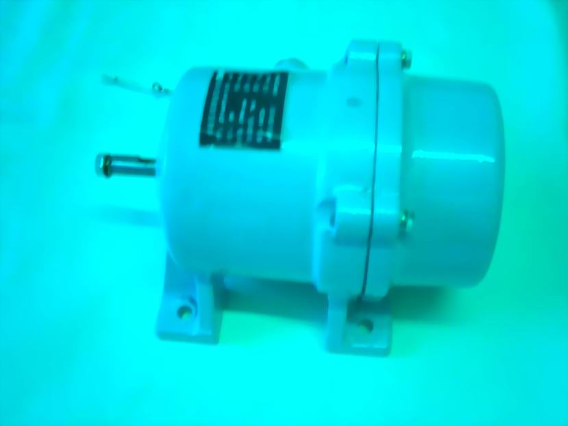 ZYSH系列永磁式直流測(cè)速發(fā)電機(jī)的電壓110伏 功率13.2瓦 轉(zhuǎn)速1900轉(zhuǎn) ZYSH132/110-19型為三防型
