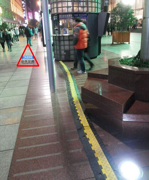 北京廠家地面護(hù)線槽出租