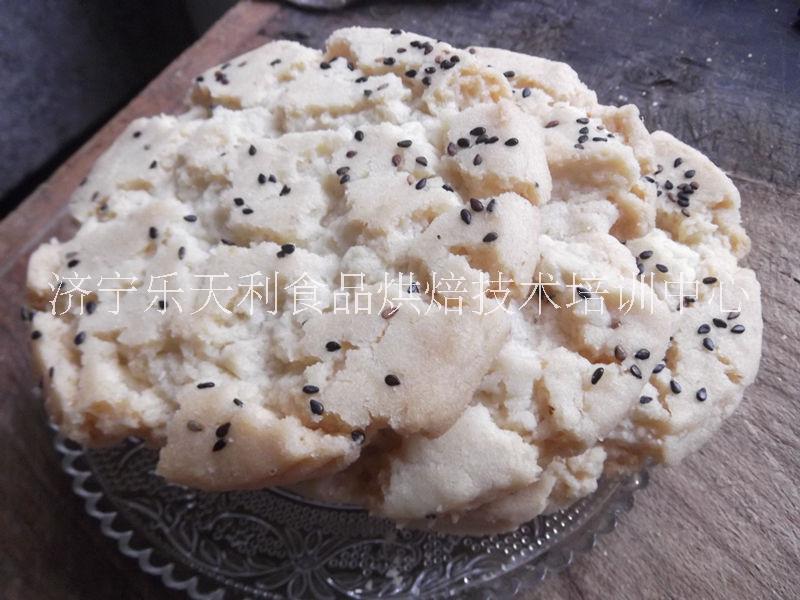 白桃酥制作技術(shù)培訓(xùn)白桃酥技術(shù)轉(zhuǎn)讓白桃酥配方白桃酥怎么做