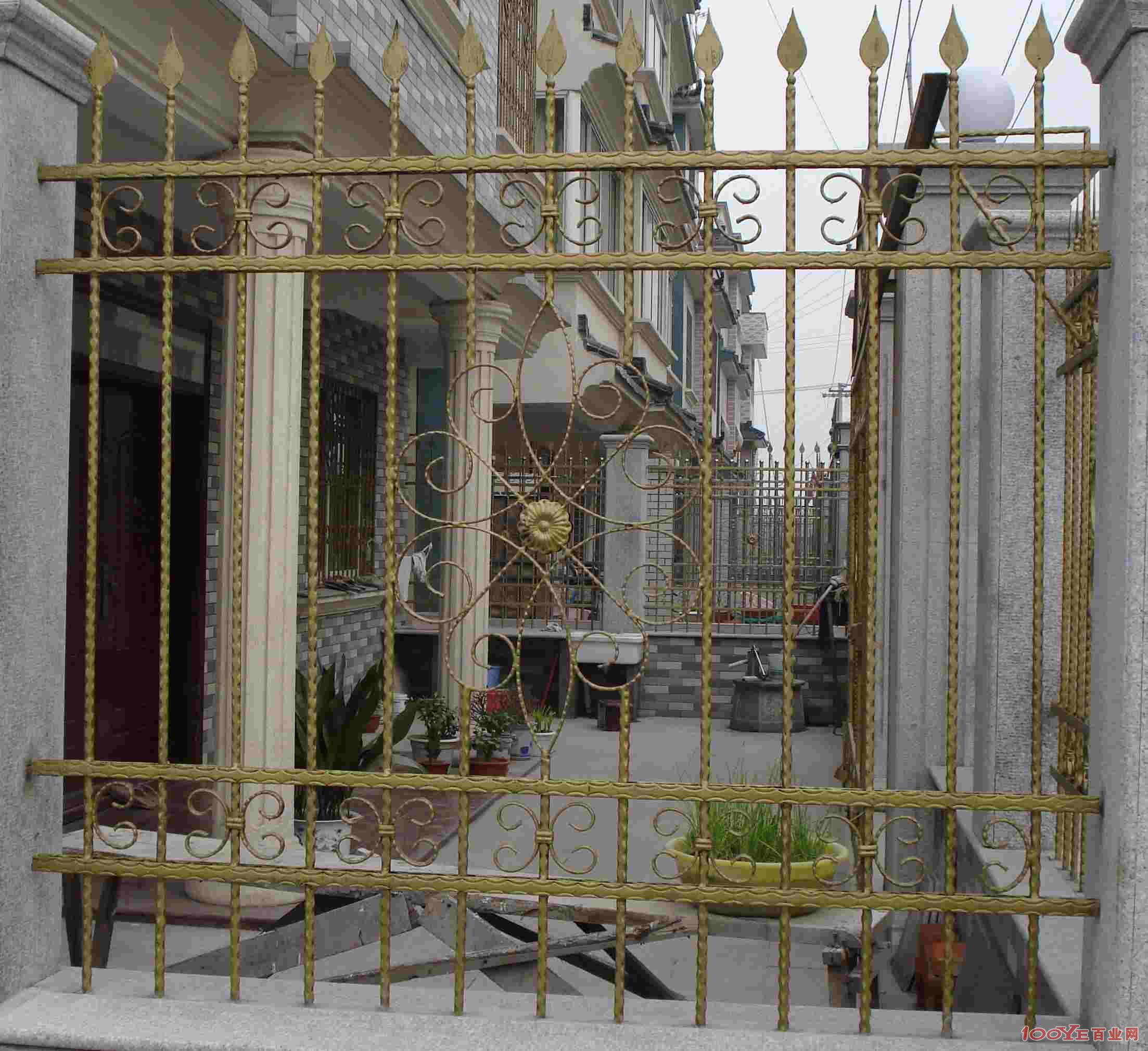 廠家直銷鋅鋼鐵藝護(hù)欄  圍墻護(hù)欄  小區(qū)外墻防護(hù)柵欄批發(fā)