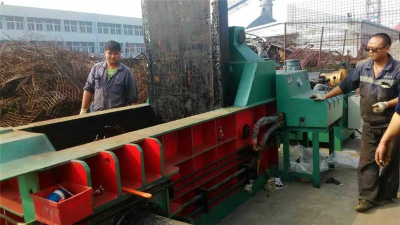 廢金屬打包壓塊機(jī) 臥式愛(ài)國(guó)機(jī)械廠(chǎng)