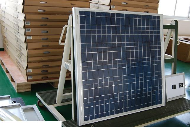 大量回收家庭用太陽能組件