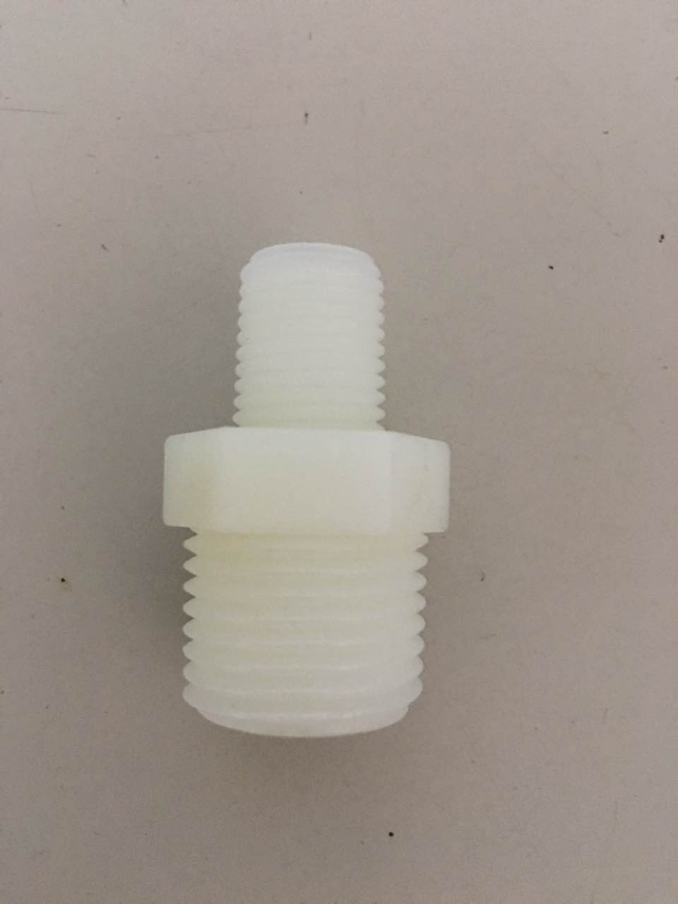 供應(yīng)直通外螺紋1/2轉(zhuǎn)1/4外螺紋，M42外絲直通，尼龍接頭