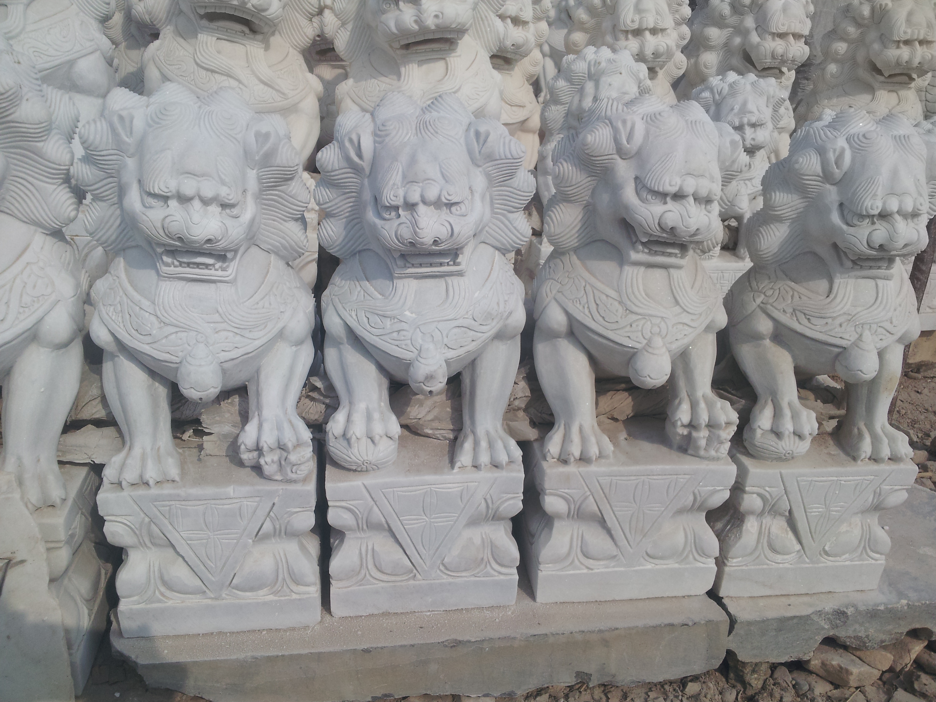 中銘盛世石獅子雕刻