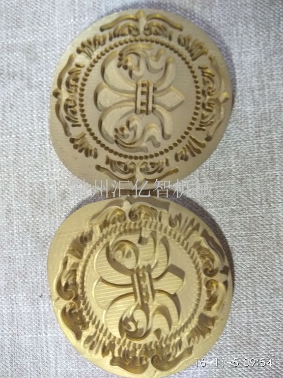 廠家熱銷(xiāo)皮革服裝牛仔布料凹凸3D服裝壓花機(jī)