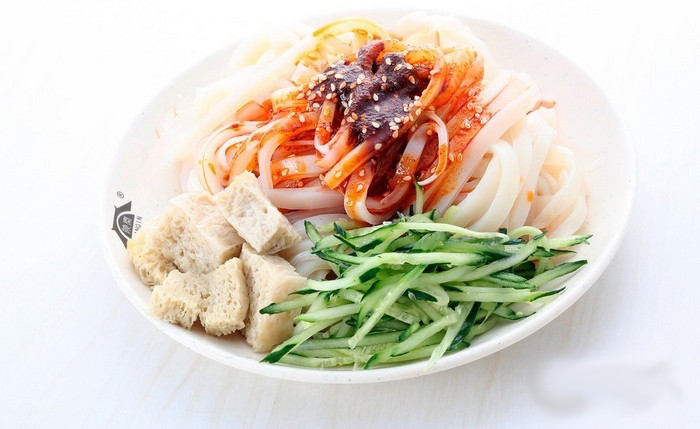 山東*涼皮加盟 濟(jì)南涼皮做法學(xué)習(xí) 怎么做涼皮的辣椒油好吃