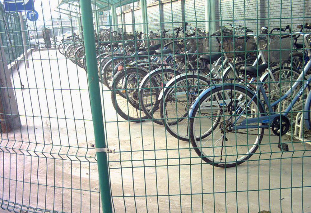 廣東佛山金欄廠生產(chǎn)雙邊絲護(hù)欄 廣東佛山金欄廠生產(chǎn)雙邊絲護(hù)欄價(jià)格