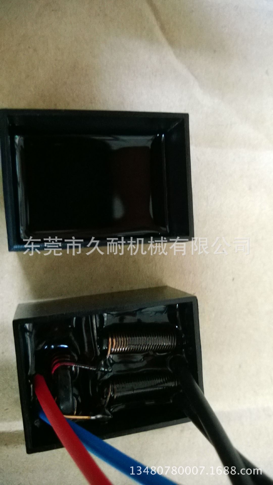 廣東廠家供應(yīng)LED*點(diǎn)膠機(jī) 電子產(chǎn)品點(diǎn)膠機(jī) 燈飾點(diǎn)膠機(jī)廠家直銷