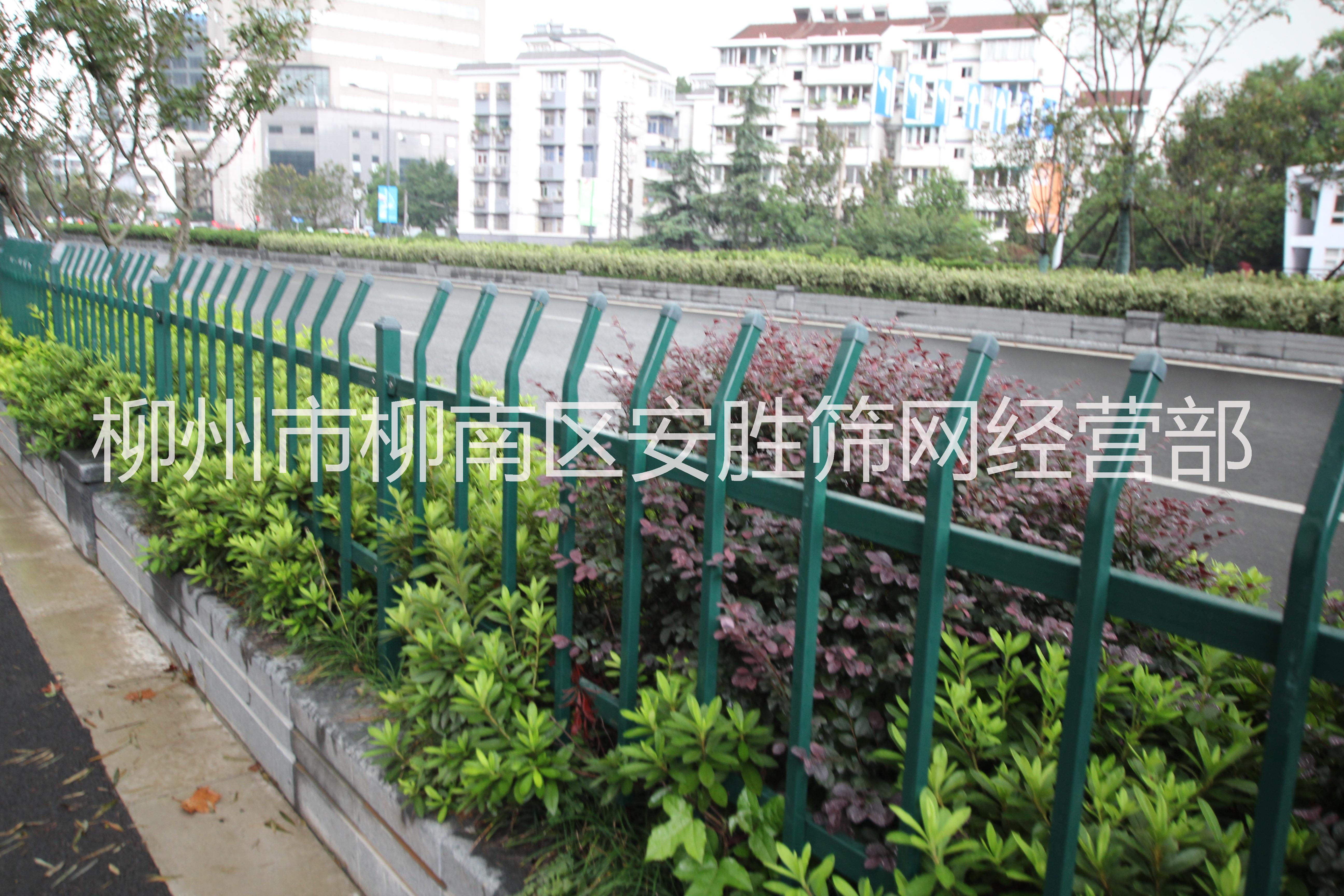 廣東鋅鋼護(hù)欄 市政圍欄定做 鋅鋼護(hù)欄廠家 護(hù)欄網(wǎng)批發(fā) 公路*