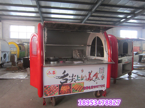 山東億品香專業(yè)生產(chǎn)鐵板燒油炸多功能小吃車電動餐車