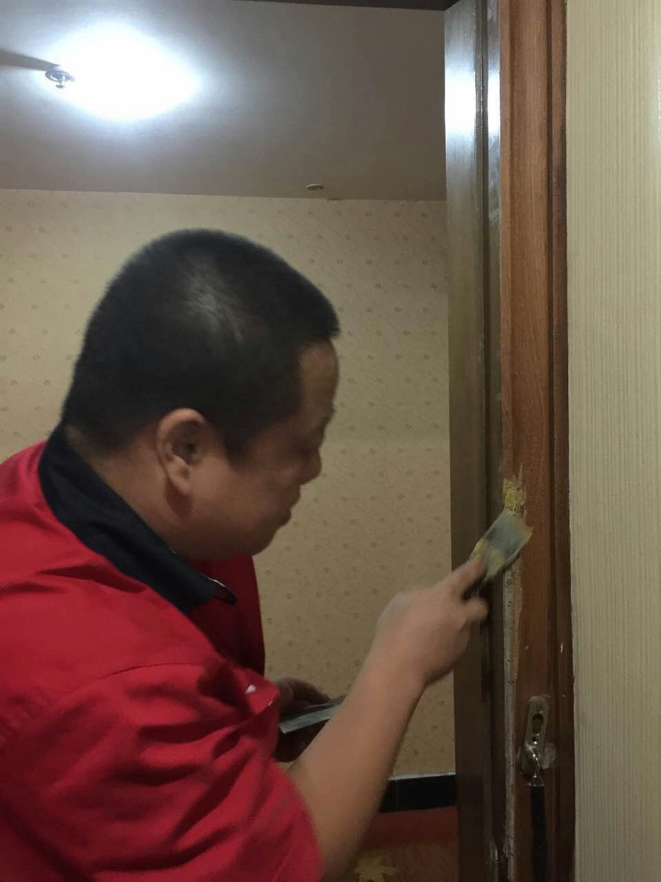 西安家具維修－西安酒店家具維修－節(jié)約成本80％的西安家具維修