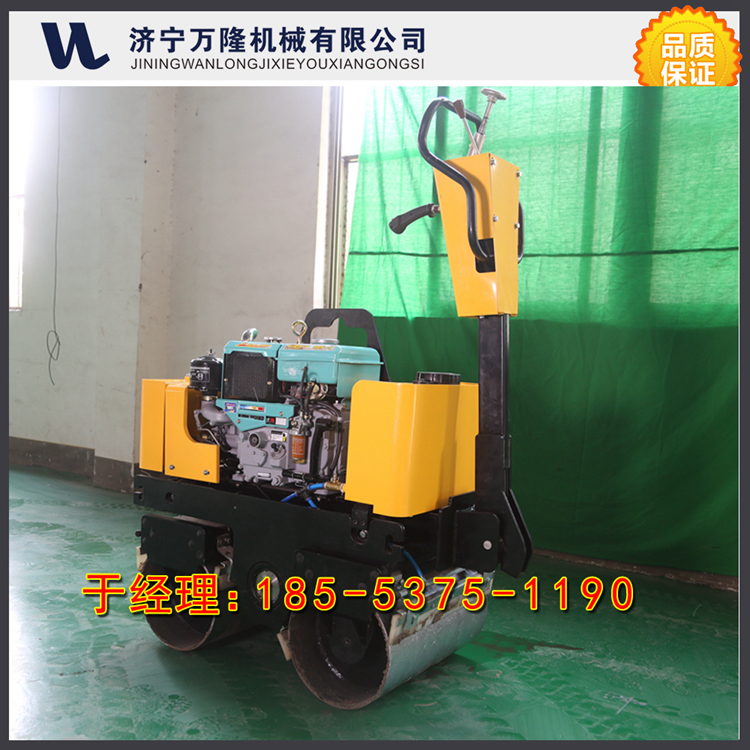 手扶式雙驅(qū)雙震軋道機(jī) 修建瀝青公路壓路機(jī) 震動(dòng)雙鋼輪壓路機(jī)