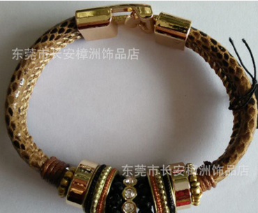 廠家直銷樟洲飾品 時(shí)尚新款豹紋繩外車線加*合金配件純手工編織手鏈