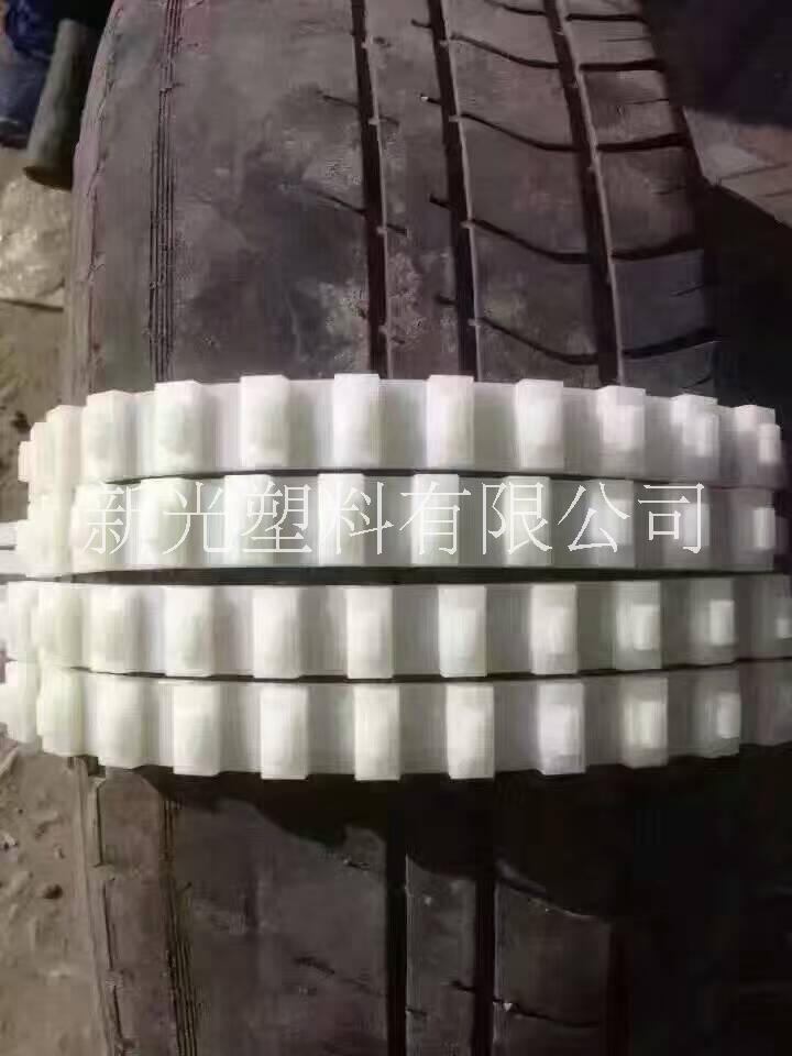 汽車防滑扎帶 面包車 越野通用規(guī)格 雪地泥水地不宜打滑 下雪出門必備