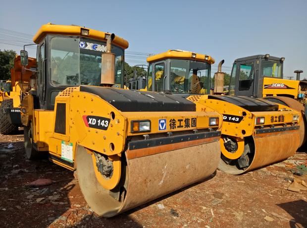 出售 出售二手徐工雙鋼輪壓路機，9成新