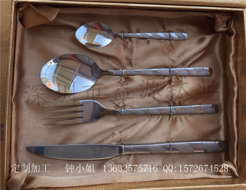 現(xiàn)貨四件套鈦餐具 鈦刀 鈦勺 鈦叉 禮品餐具套裝 定制LOGO