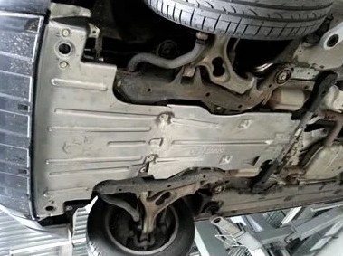 進口奧迪q7新型鈦合金發(fā)動機護板3D全包圍型2件套鈦鎂合金材質(zhì)