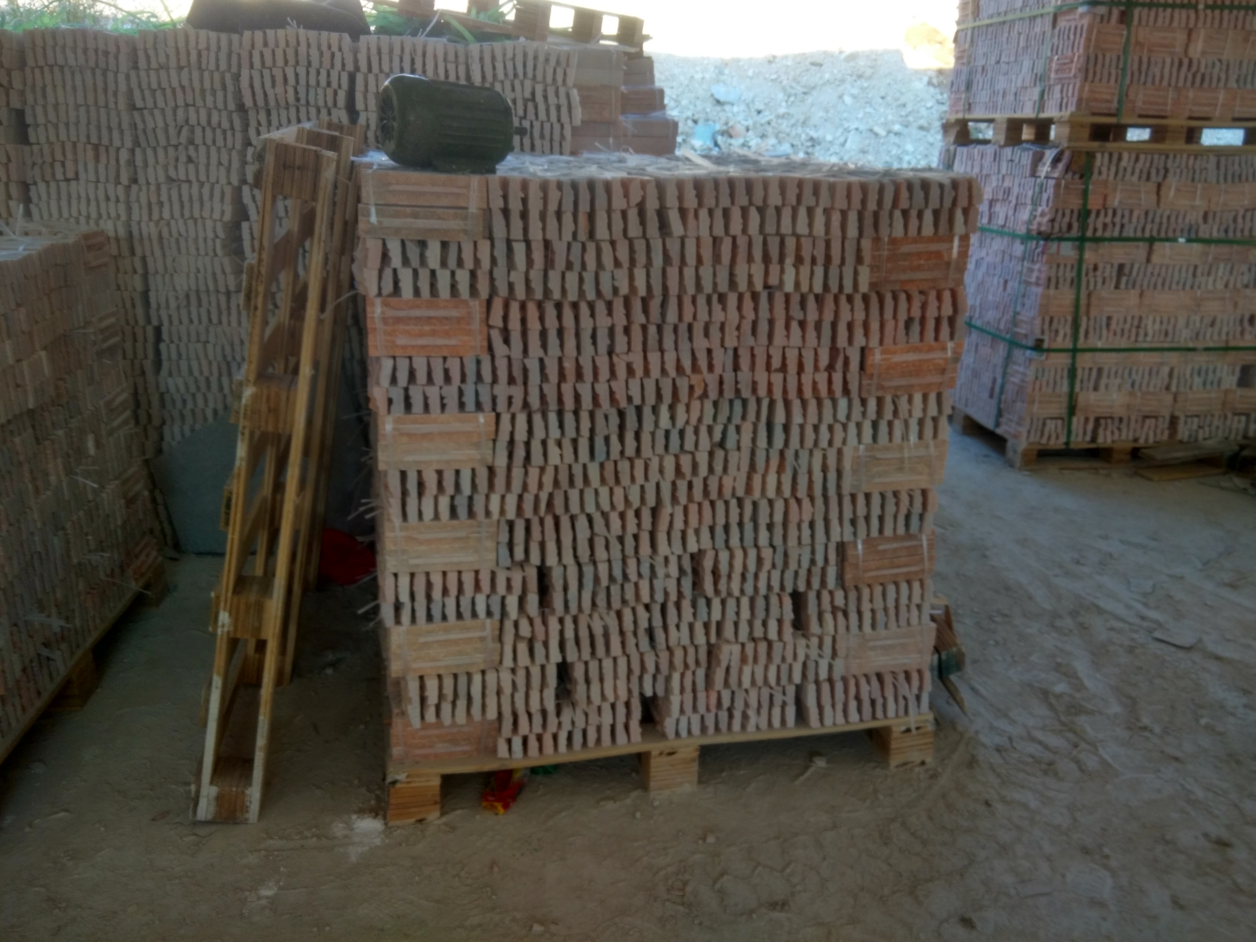 南陽斧鑿文化石貼面