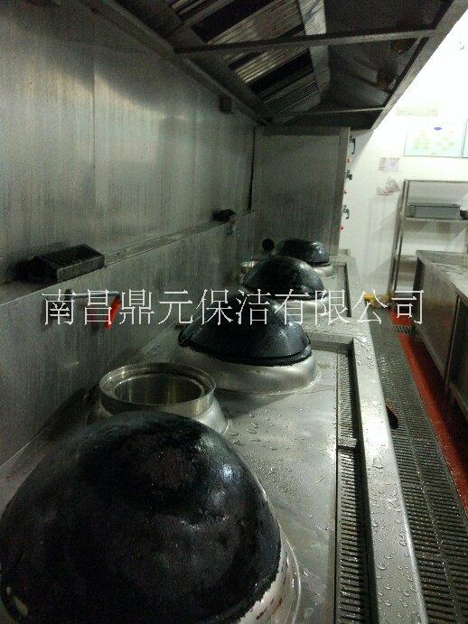 上饒油煙機(jī)管道清洗服務(wù)