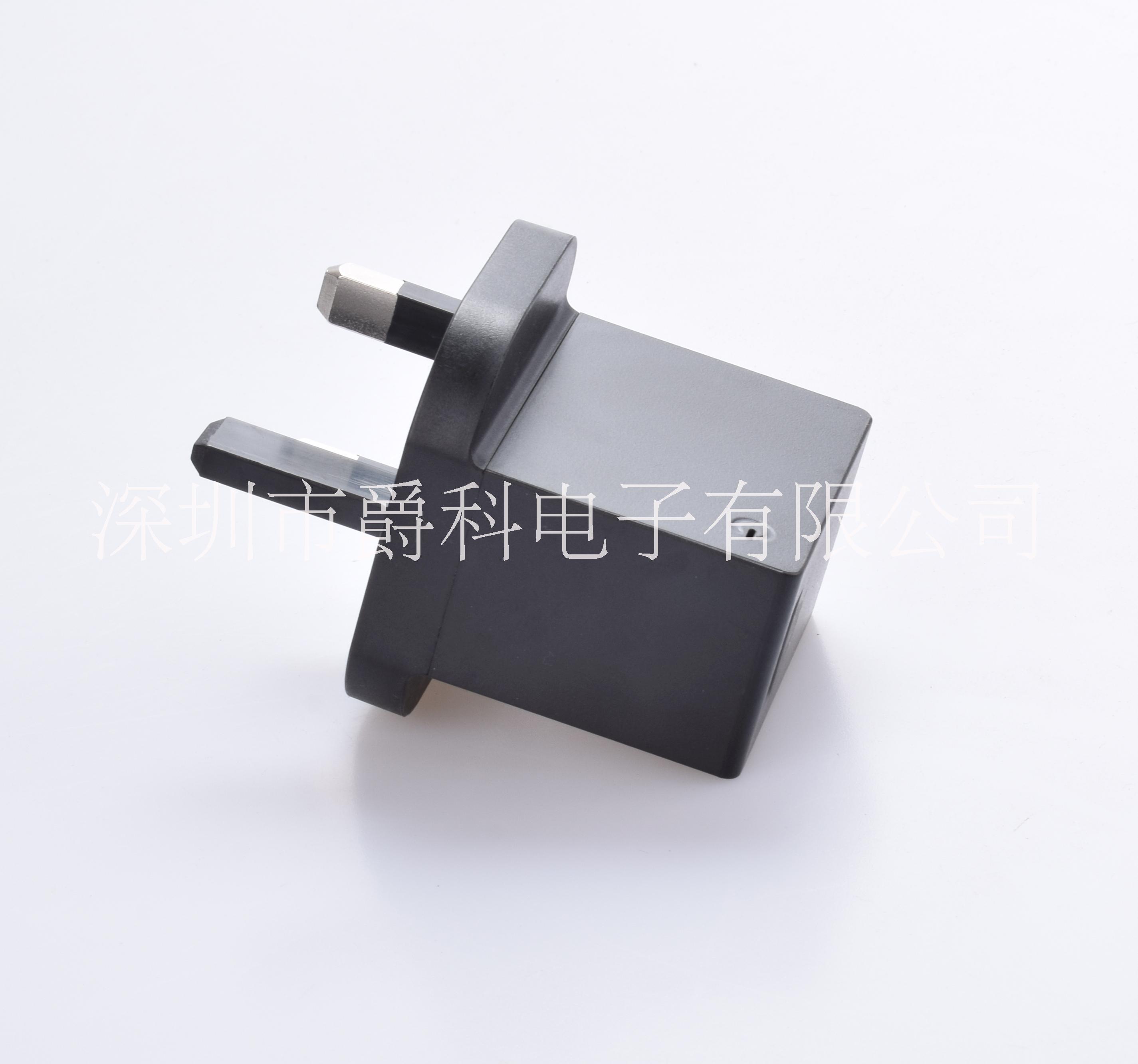 廠家供應(yīng)*USB手機(jī)充電器 單口旅充墻充 安規(guī)認(rèn)證產(chǎn)品 *