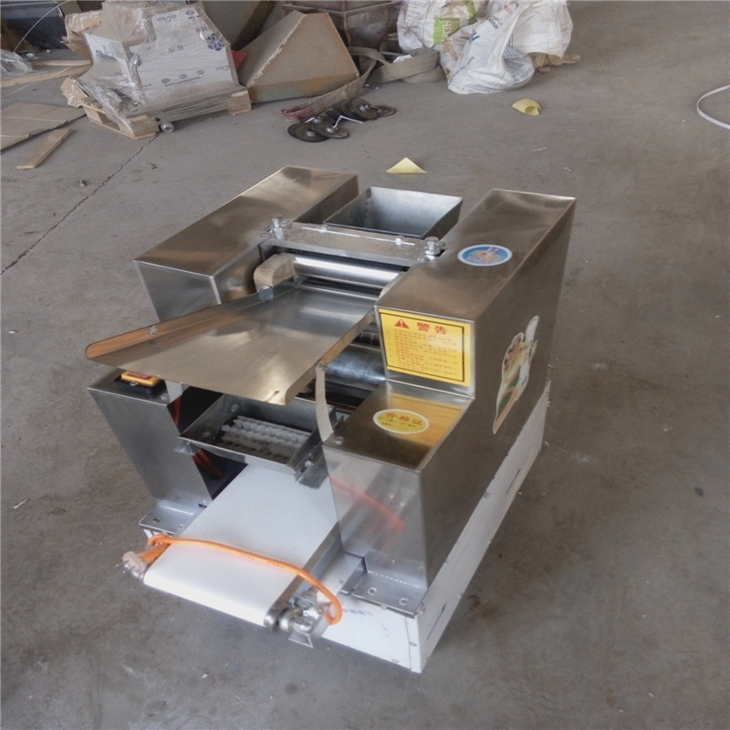 河北仿手工餃子皮機(jī) 包子皮機(jī) 里厚外薄廠家*銷售