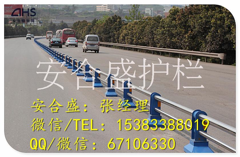 鍍鋅不銹鋼復(fù)合管護(hù)欄、橋梁防撞護(hù)欄、景觀圍欄