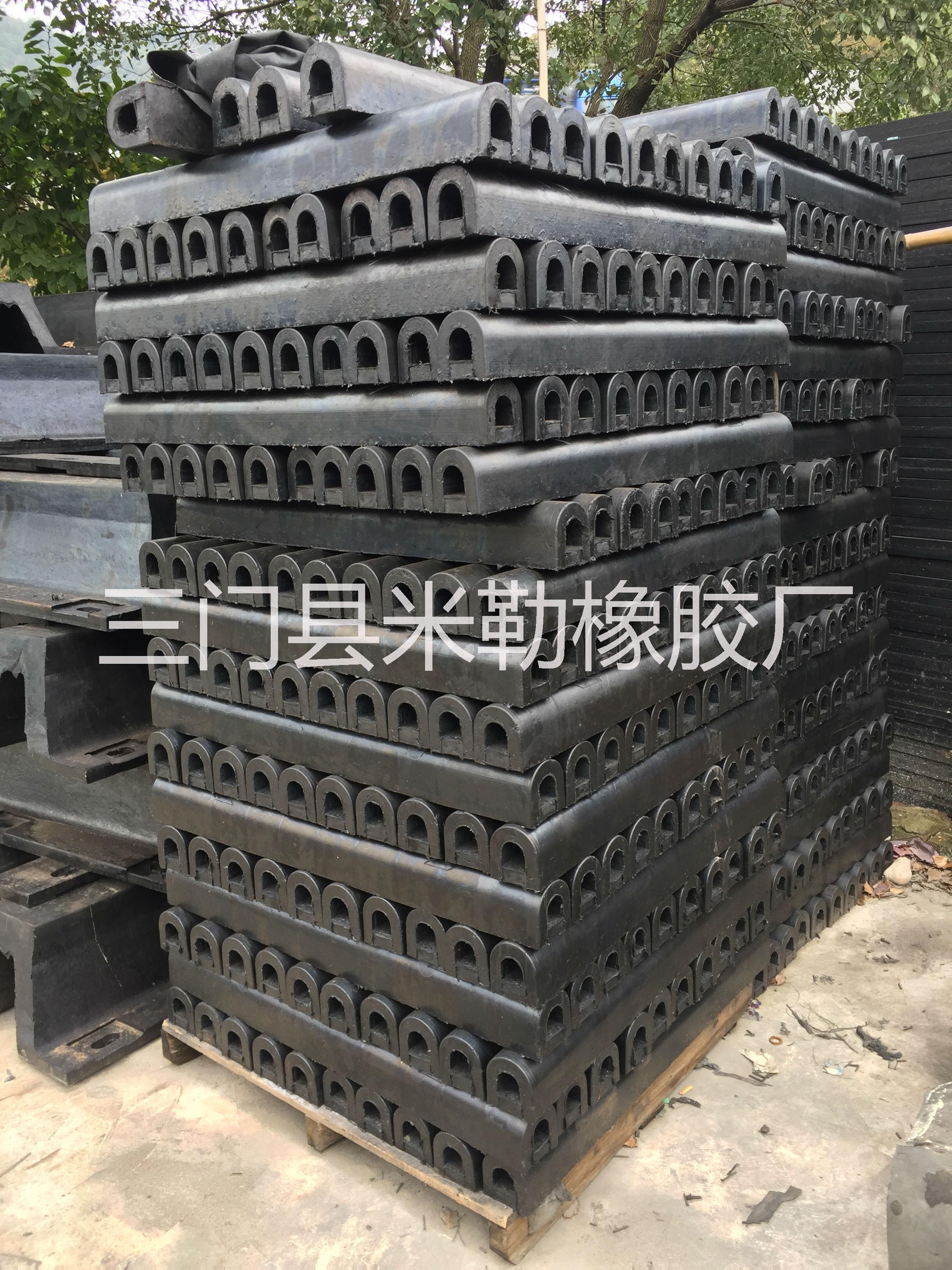 供應(yīng)*橡膠護(hù)舷