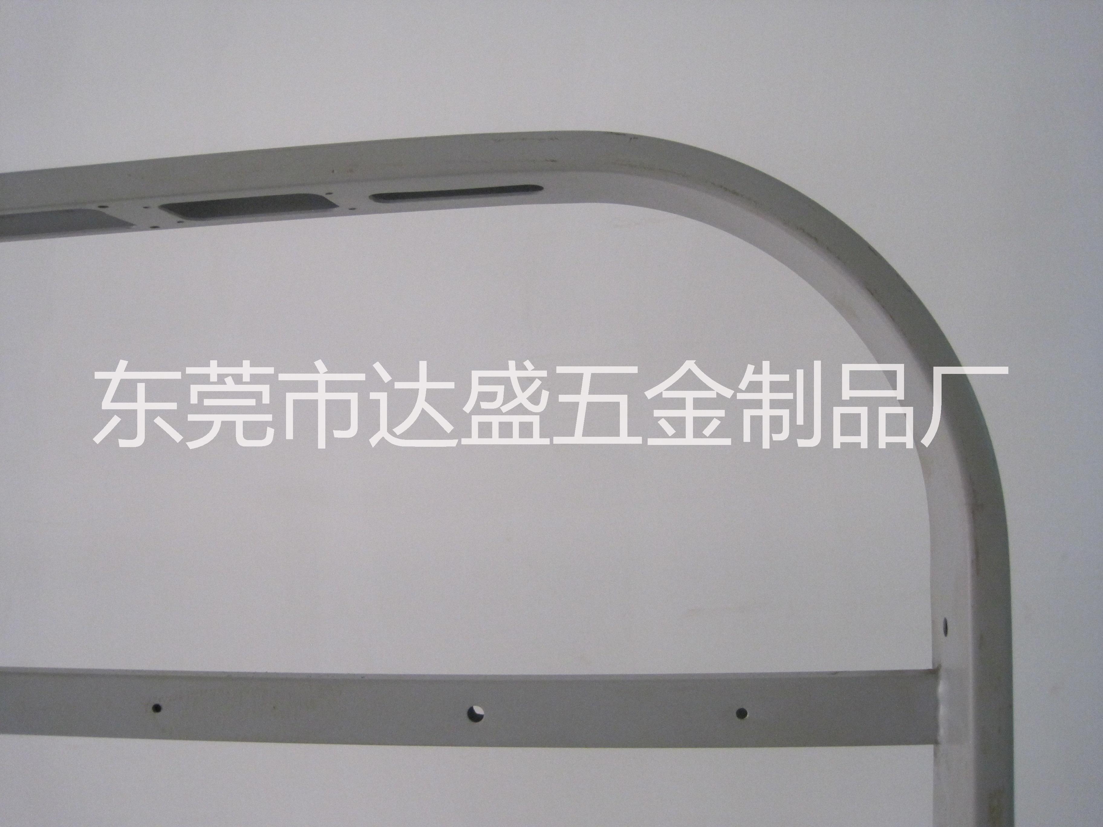 顯示器金屬內(nèi)框架 我司專業(yè)生產(chǎn)大型機(jī)電彎管、各類家具彎管、精密沖孔、精密焊接、各類五金配件加工