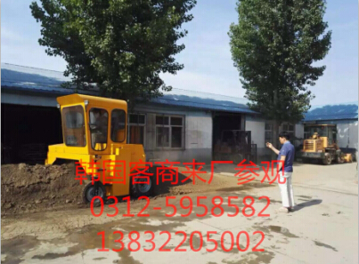 供應(yīng)牛糞污泥處理翻堆機(jī)牛糞污泥處理翻堆機(jī)廠家牛糞污泥處理翻堆機(jī)