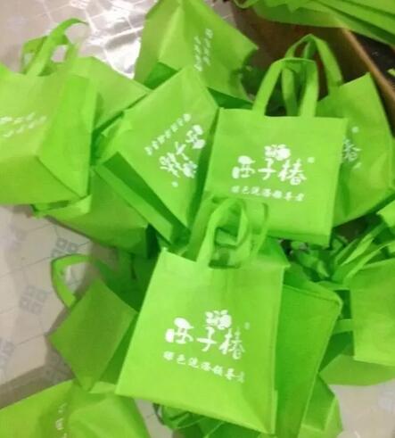 無紡布袋定做彩色覆膜無紡布袋子訂做手提環(huán)保廣告購物袋定制批發(fā) 無紡布手提袋生產(chǎn)廠家 無紡布袋生產(chǎn)廠家
