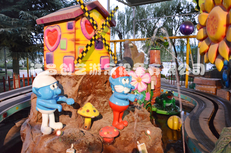 精靈王國公園*的游樂設(shè)備