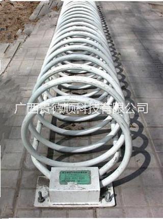 定做的不銹鋼停車(chē)架一般有配螺絲嗎