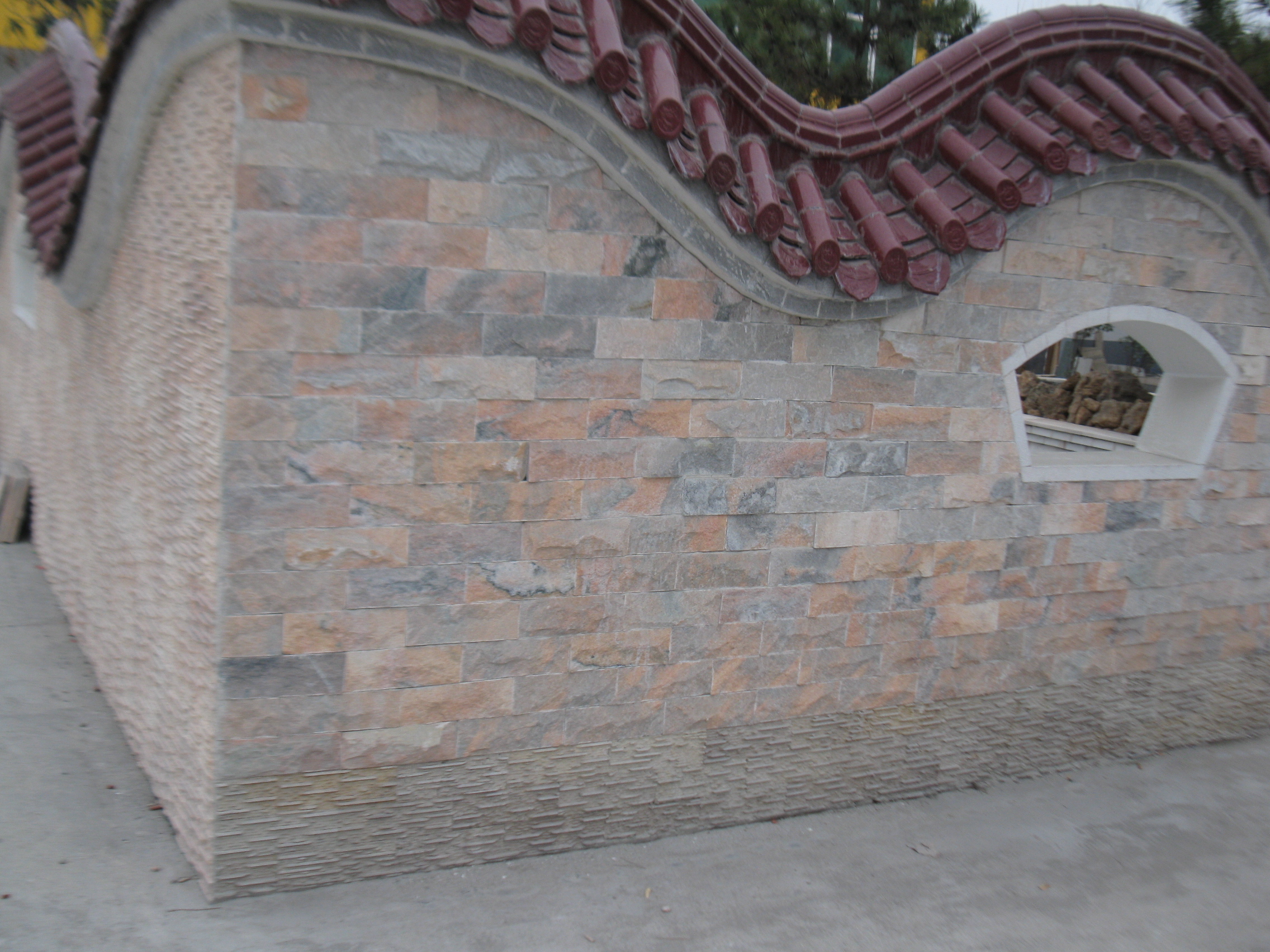 天然大理石圍墻蘑菇石施工