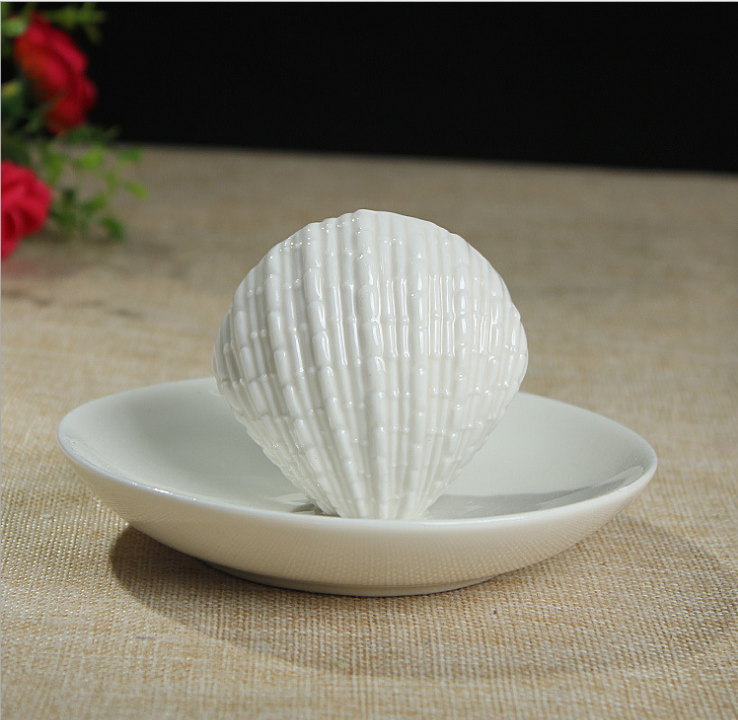 廠家批發(fā) 簡約現(xiàn)代陶瓷工藝品擺飾 新款創(chuàng)意貝殼器皿*家居擺飾