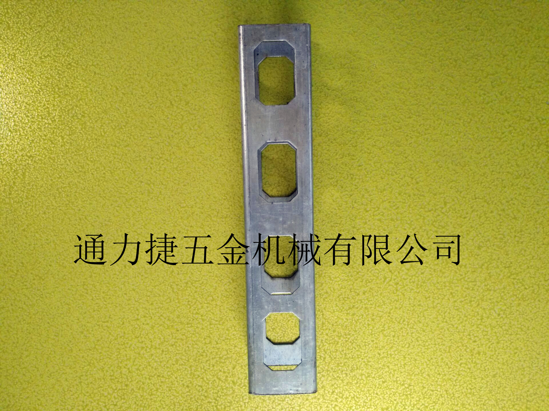 供應(yīng)雙工位不銹鋼液壓沖床護欄貨架沖孔機廠家直銷