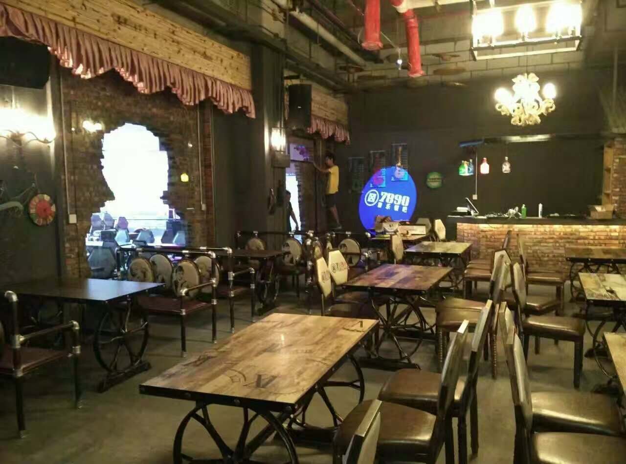 陜西時(shí)尚個(gè)性主題餐桌椅廠家直銷