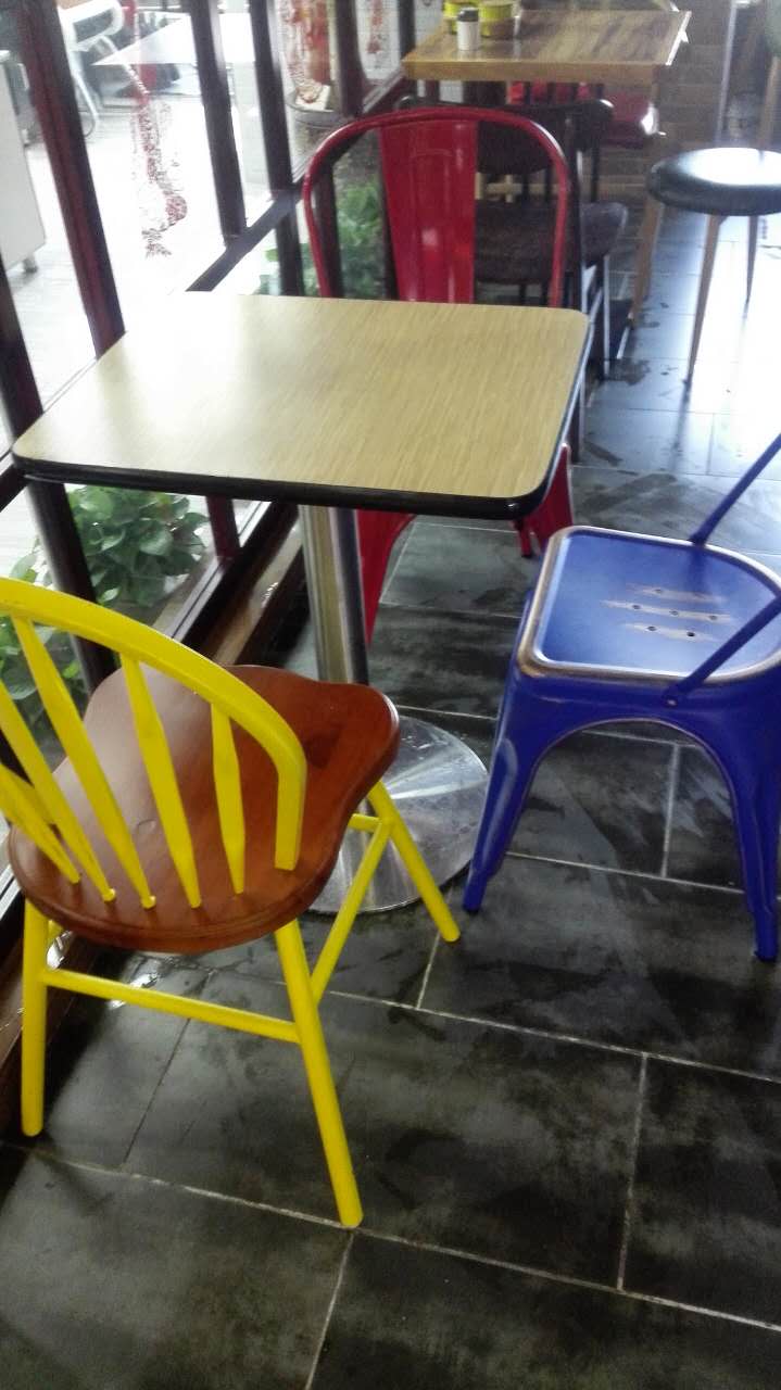 陜西鑫富源酒吧桌,椅子批發(fā)